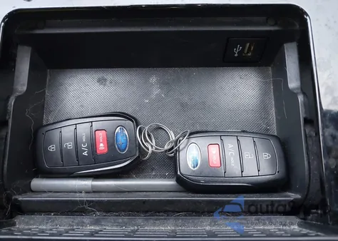 2024 Subaru Solterra Premium z USA, uszkodzony, nr VIN JTMABABA8RA052784